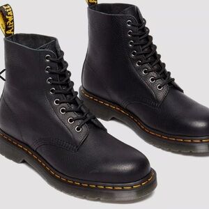 Dr. Martens Women’s Black Soft Leather Boots Size US 7/EU 38